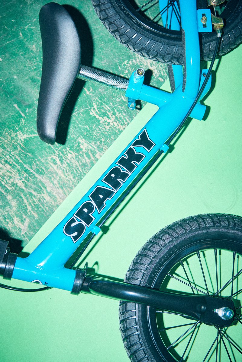 cycleolympic's tweet image. 本日より一部店舗
順次取扱いスタート！

SPARKY / SPARKY ecru

お子様の自転車デビューにも
公園レジャーにもオススメな
キッズバイクです！

名入れサービスもできます✨
プレゼントにもオススメ🎁

【取扱店舗】
・川崎鹿島田・港北ニュータウン
・綱島樽町・下丸子・武蔵浦和
#searchlight