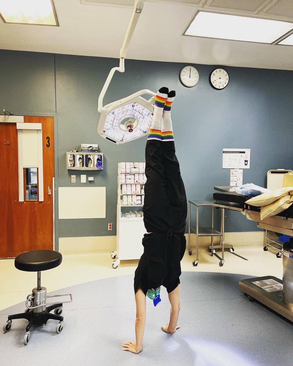 chibaAkiko's tweet photo. Celebrating diversity &amp; supporting inclusiveness with our best foot forward! 🏳️‍🌈💙❤️💜💛💚 ⁦⁦(I could work on my handstand form 😂 ⁦@RosenbergerMd⁩  has an impressive form!) #AWSAOSAPride ⁦@WomenSurgeons⁩ ⁦@OutSurgeons⁩ ⁦ https://t.co/yI3tIPDSTG