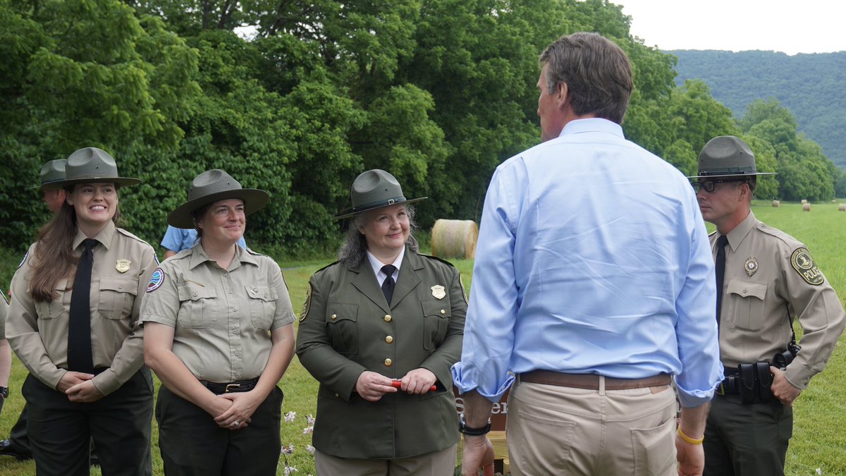 On #ParkRangerDay, I would like to thank our rangers for doing a great job of running our parks, serving as educators and community leaders and protecting our wondrous @VAStateParks!