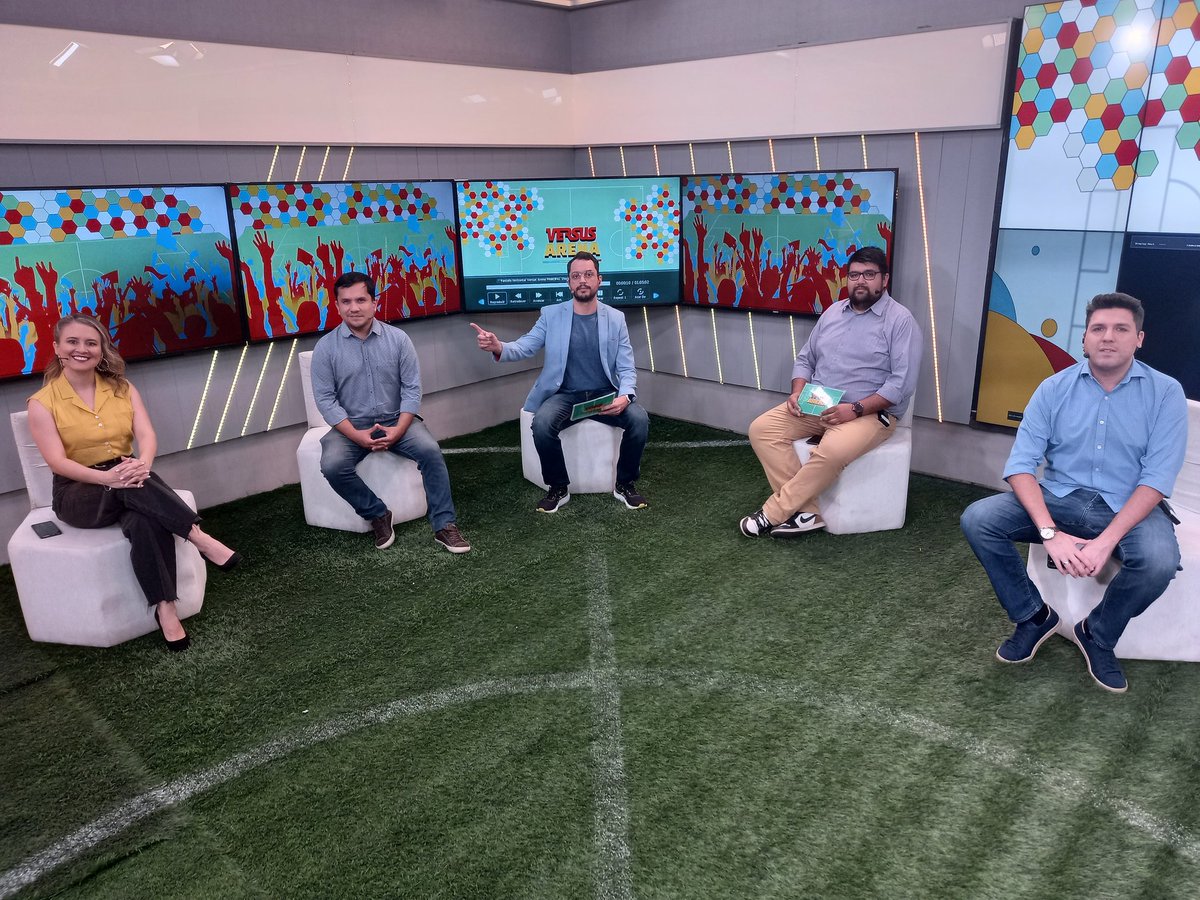 Versus (@somosversuspy) on Twitter photo 🗣 YA ESTAMOS AL AIRE
#VersusArena por <a href="/SomosGENAhora/">SomosGENAhora</a> hasta las 19:00 hs.
📺 Conducen:
<a href="/Junior7Cardenas/">Junior Pepe Cardenas</a> <a href="/AndresRolon86/">Andrés Rolón</a> @MarleTorres29 <a href="/carlosturrini/">Carlos Turrini</a> <a href="/romendozam/">romina</a> <a href="/tindelcristhian/">Cristhian Tindel</a> 🗣 YA ESTAMOS AL AIRE
#VersusArena por <a href="/SomosGENAhora/">SomosGENAhora</a> hasta las 19:00 hs.
📺 Conducen:
<a href="/Junior7Cardenas/">Junior Pepe Cardenas</a> <a href="/AndresRolon86/">Andrés Rolón</a> @MarleTorres29 <a href="/carlosturrini/">Carlos Turrini</a> <a href="/romendozam/">romina</a> <a href="/tindelcristhian/">Cristhian Tindel</a>