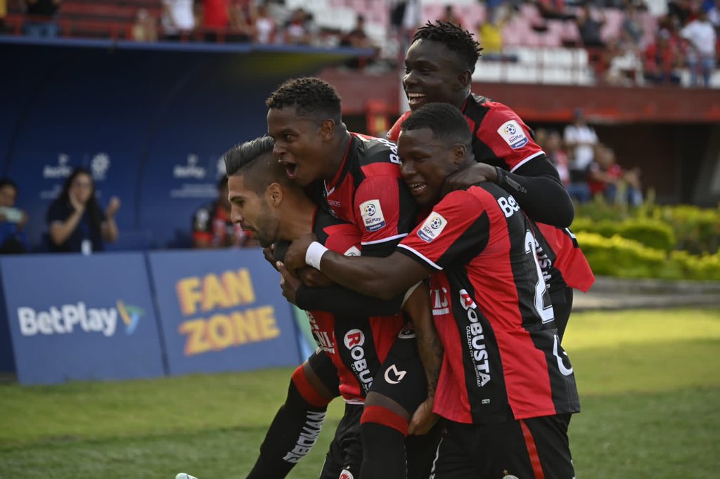 Cucutaoficial's tweet photo. / #CUC 2️⃣ - 0️⃣ #SOA / https://t.co/6yVpi8JoEv