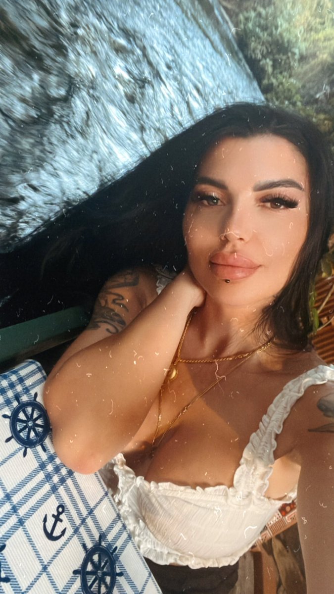 Benımde bekleyecek zamanım bitmeye yakınken gör benı