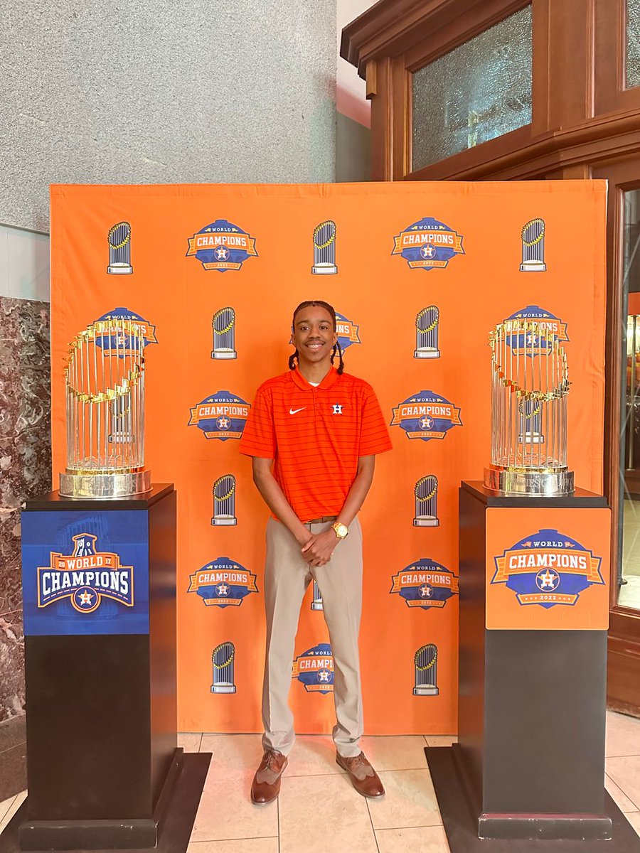 So I hear the John and Sherrika Sanders 2021 scholarship recipient, Andre' Williams II, interned with the Houston Astros this summer and did a PHENOMENAL job!!! We are so proud! Keep up the great work young scholar!!