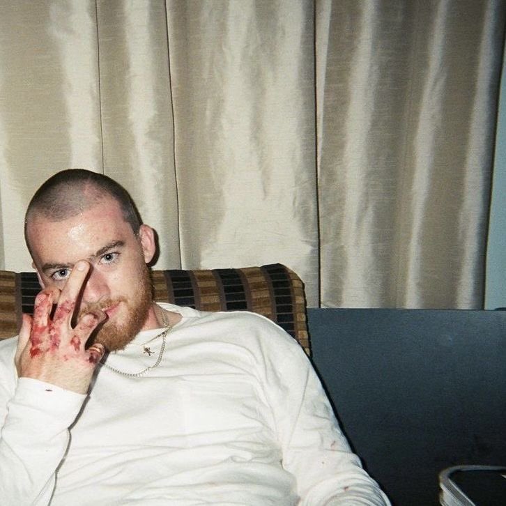 S0FTD1G1TAL's tweet photo. 25 years is way too young. there needs to be more of a conversation about the struggles of mental health/D.A. instead of all these ppl suffering in silence. rest in peace angus cloud. https://t.co/hb7Ed17DIR