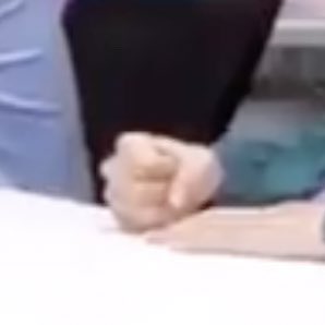 taeskyblue's tweet photo. jimin sendo fofo até quando está bravo; a thread https://t.co/N7e0xRWmjq