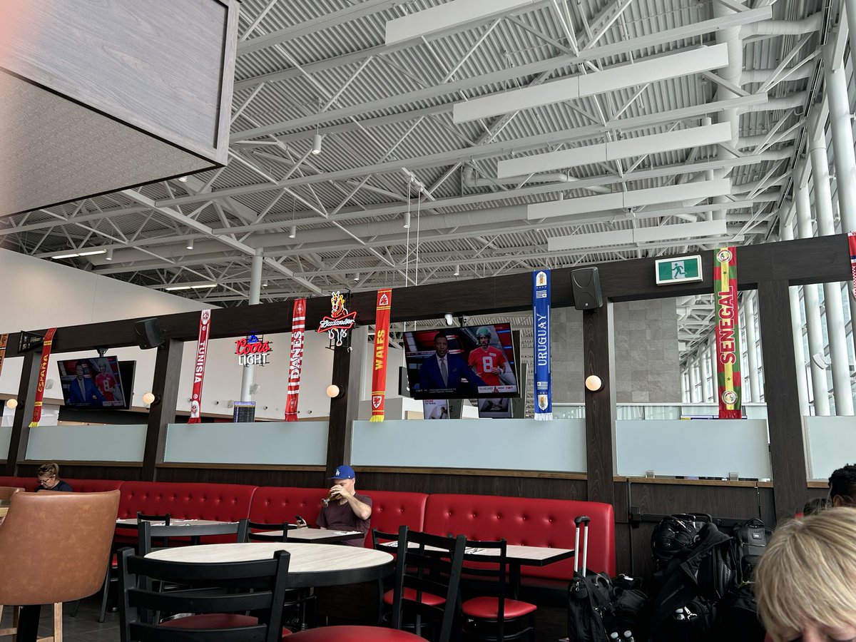 GarrenWatland's tweet photo. Casually in Quebec Airport seeing lil old Wales represented in the Departures bar… @FAWales qualifiying for the World
Cup really does put Wales on the map even if we didn’t have success in the tournament🏴󠁧󠁢󠁷󠁬󠁳󠁿. #welshfootball #Quebec #Canada https://t.co/ROrCSF2aNE