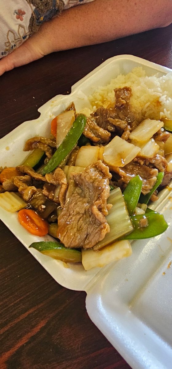 alcors11's tweet photo. I'm at Peking Chinese Resturant in Valdosta, GA https://t.co/kIAjrbJSSH https://t.co/5je3MzZ76s