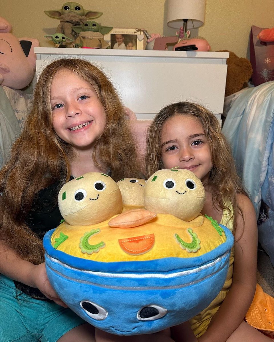 Yummy_World's tweet image. Moshe Matzo Ball Soup on a Monday? Yes, please! This soup-er fun plush is just what the Dr. ordered to get rid of those Monday blues! 

📸 @crescendonadisney (IG)

#plushie #plushcollection