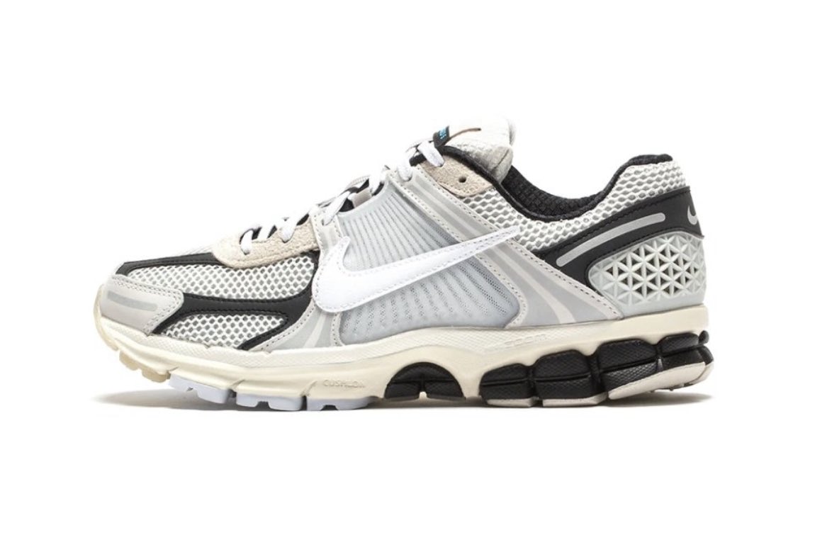 snkr_twitr's tweet photo. AD: Nike Zoom Vomero 5 PRM ‘Light Bone/Black’ drops tomorrow at 7am PT/10am ET

SNK https://t.co/zu71IcztUL
SNKRS US https://t.co/XijgnkUaQz https://t.co/d4JSiA3bML