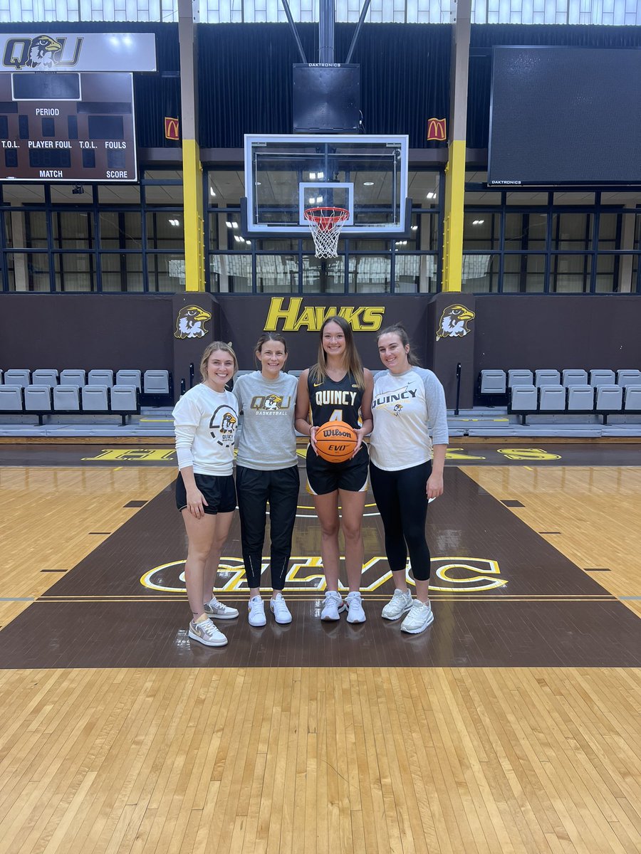 SydneyComp42's tweet image. After a great visit and a fantastic conversation with @boyd_courtney and her coaching staff, i am beyond excited and humbled to receive a scholarship offer  to play basketball at @QUHawksWBB #GOHAWKS!!!!! @AllenMaltsberg1  @CoachStuart15 @SieversShann @greglogs @MissouriPhenom
