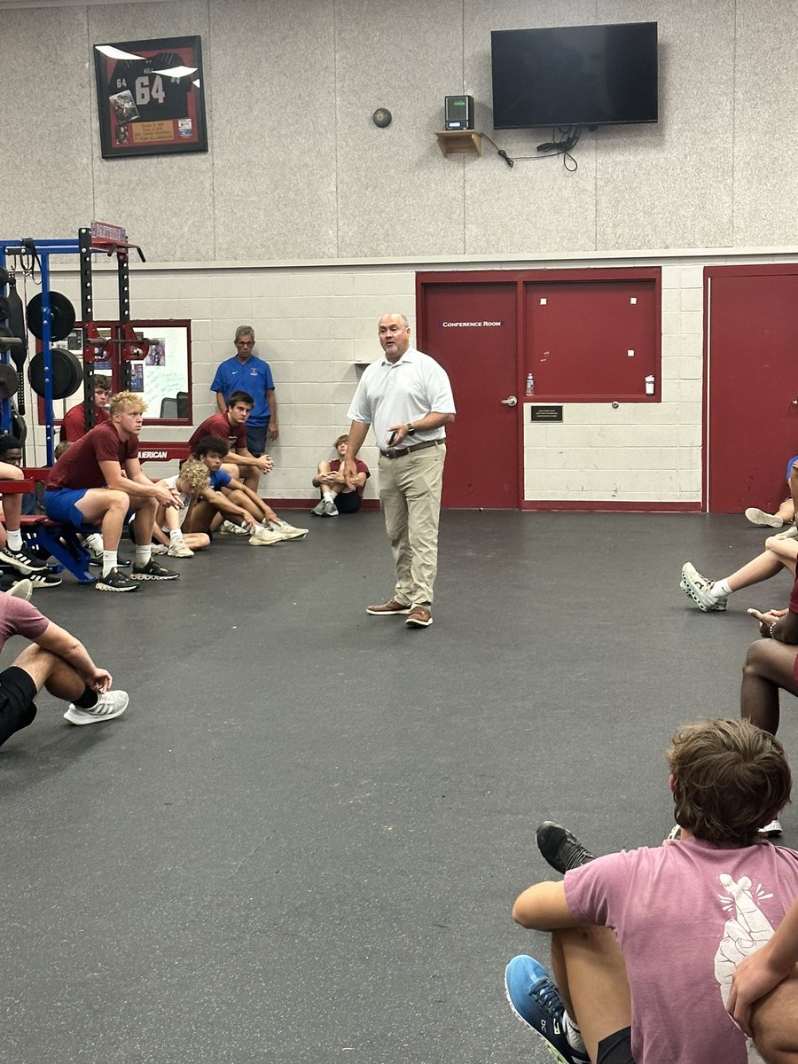 Thanks to @charles_plott1 for stopping in today and giving our guys some word of encouragement before the start of workouts.