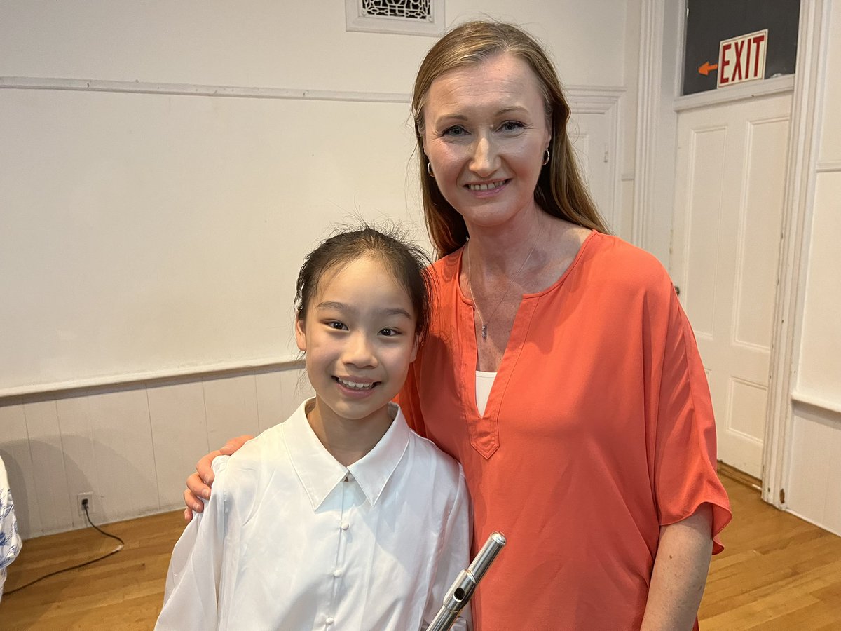 Flute_Boston's tweet photo. I was just thinking about how beautifully my students performed at their studio recital in June! It takes so much time, passion, dedication, and determination to learn to play an instrument. They all did it amazingly and I am so proud of them👏🏻👏🏻👏🏻#proudteachermoment #flute https://t.co/9CkC7iJObY
