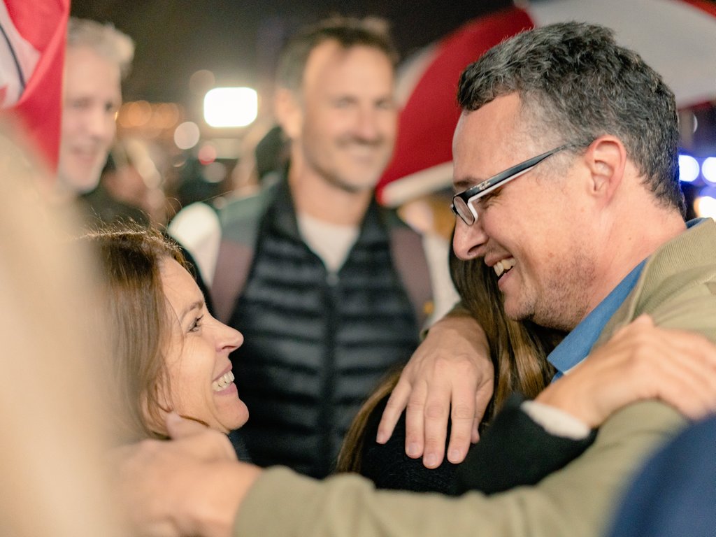 Malero04's tweet photo. Después de una intensa campaña la gente de Villa Allende nos eligió por amplia mayoría. Con gran responsabilidad y alegría asumiremos el compromiso de seguir construyendo la hermosa ciudad que habitamos.
#VillaAllende 
#PabloCornetIntendente https://t.co/zQehlynmyH
