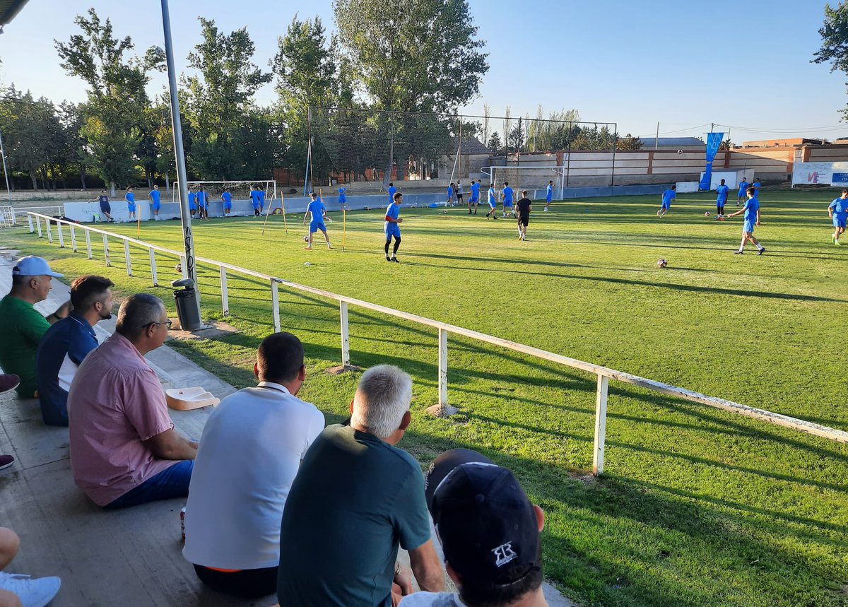 cd_villaralbo's tweet photo. ENTRENAMIENTO🏋‍♀️ | Finalizamos la 1° sesión de entrenamientos con buenas sensaciones. Rondas de pase y partido para tomar contacto entre compañeros⚽️ https://t.co/I6FA9tx2yE