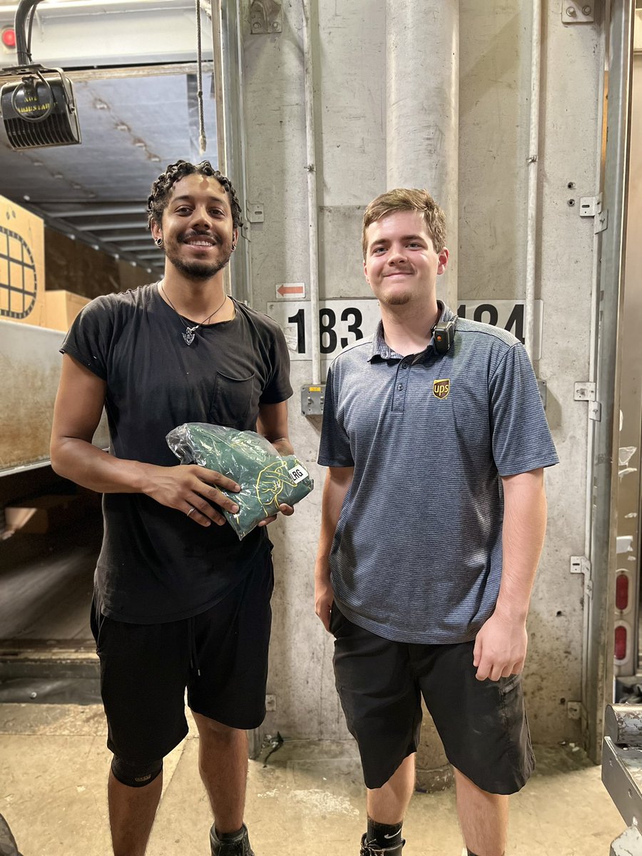 Recognizing <a href="/UPSers/">UPSers</a> employee Alex for having amazing attendance! Your hard work and commitment to <a href="/UPS/">UPS</a> shows and we are so grateful to have you working here!! Thank you 🙏 <a href="/bigtymer504/">E.J.⚜</a> #DeliverWhatMatters