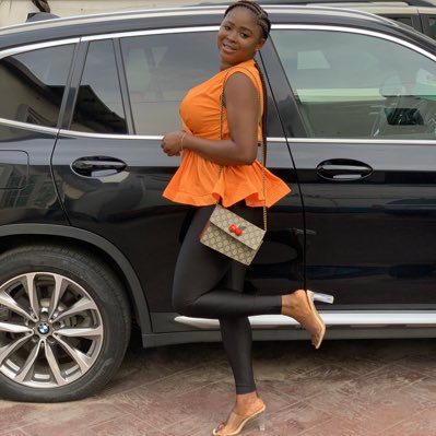 QueenBisolah's tweet photo. #NewProfilePic https://t.co/1GUNNswvMq