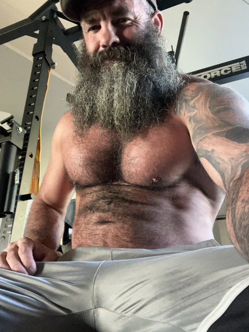 Getting that workout on. ?? https://t.co/3iYvXgbhA7