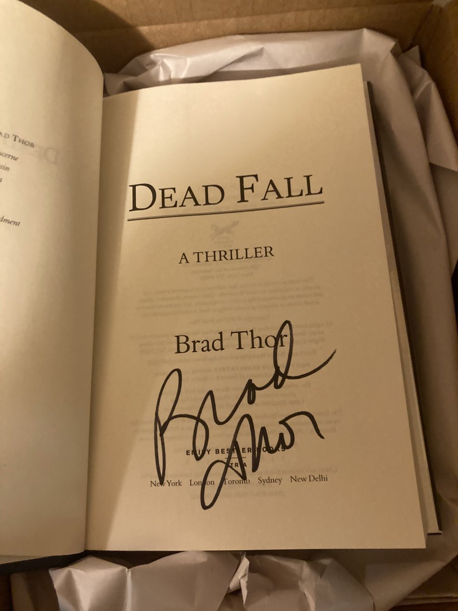 elliottmarke1's tweet image. Book mail is the best mail!! @BradThor @AtriaMysteryBus @EmilyBestler @poisonedpen #DeadFall #ScotHarvath