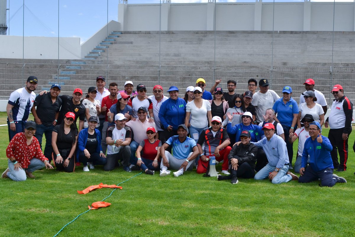Es inmensamente saludable para la comunidad universitaria el habernos congregado en forma masiva para fraternizar entre los estamentos universitarios y así fortalecer la unidad universitaria. 
Extiendo mi agradecimiento a todos los compañeros universitarios por su participación.