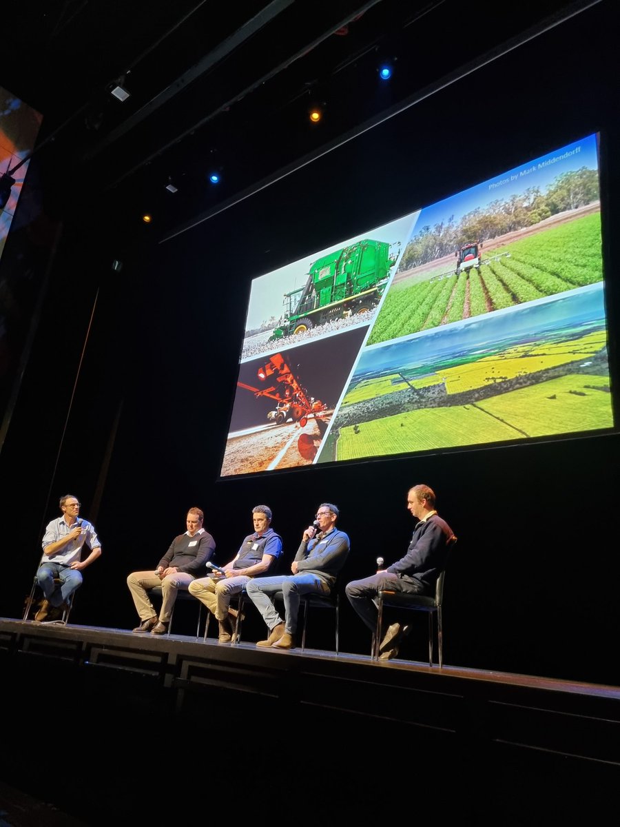 WeedSmartAU's tweet photo. WeedSmart Week Dubbo is underway!

Excited to hear from all our speakers on how they're addressing weed issues in the region and seeing success 🌱

Pictured: panel on the fit of the Big 6 on the Western Plains &amp; presentation by @agrobaz on mixing and rotating herbicides 💧 https://t.co/38drUHTcqn