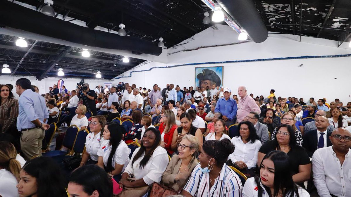 raulpinedav's tweet photo. Somos el #PRD el partido más grande y estructurado del país. Gracias general Omar Torrijos Herrera su legado sigue presente. https://t.co/wtD0lRfyQr