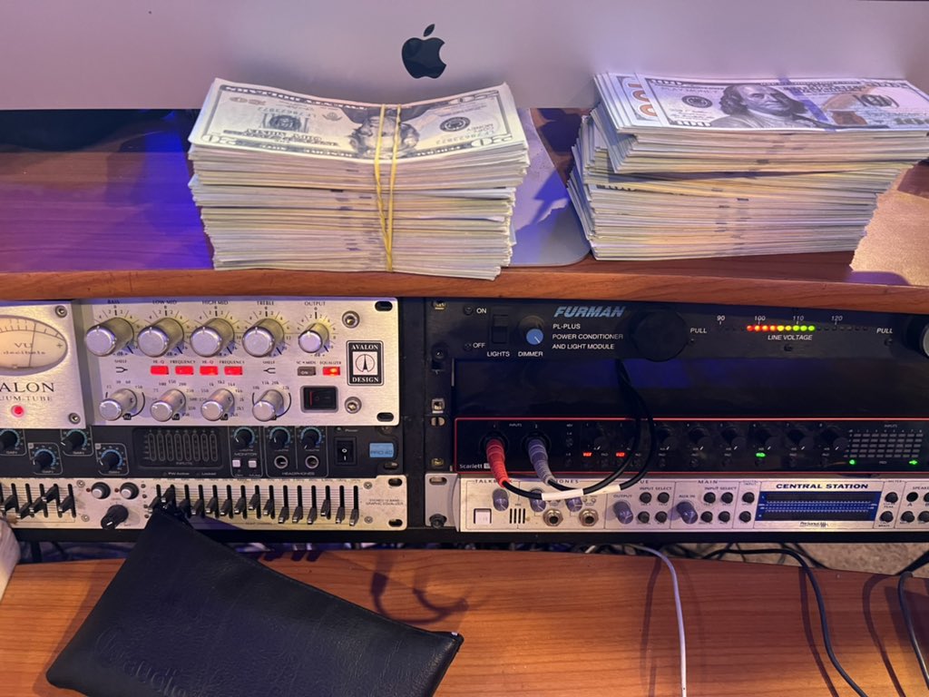 simon_jap's tweet image. 今日はスヌープとかもプロデュースしてるウェッサイのレジェンドの @djbattlecat が来てくれたよ🔥

#hiphop50 #oneunity