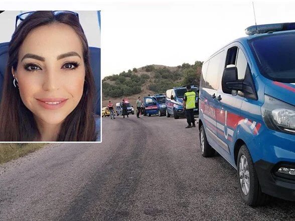 #korkunç

Çorum'da kadın cinayeti: Polis eşi gözaltında
Çorum'un Sungurlu ilçesinde boşanma aşamasındaki bir çocuk annesi kadın, başından ve göğsünden vurulmuş halde yol kenarında ölü bulundu. Soruşturmada kadının, polis memuru olan eşi gözaltına alındı