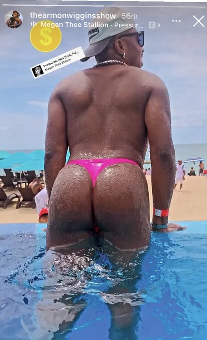 Armon Wiggins got a fat asss 🤤 #armonwiggins #armon #PinkFriday2 https://t.co/d5QtqEIeI5<a href="/tag/armonwiggins"class="tags">#armonwiggins</a><a href="/tag/armon"class="tags">#armon</a><a href="/tag/pinkfriday2"class="tags"><span>#pinkfriday2</span></a>