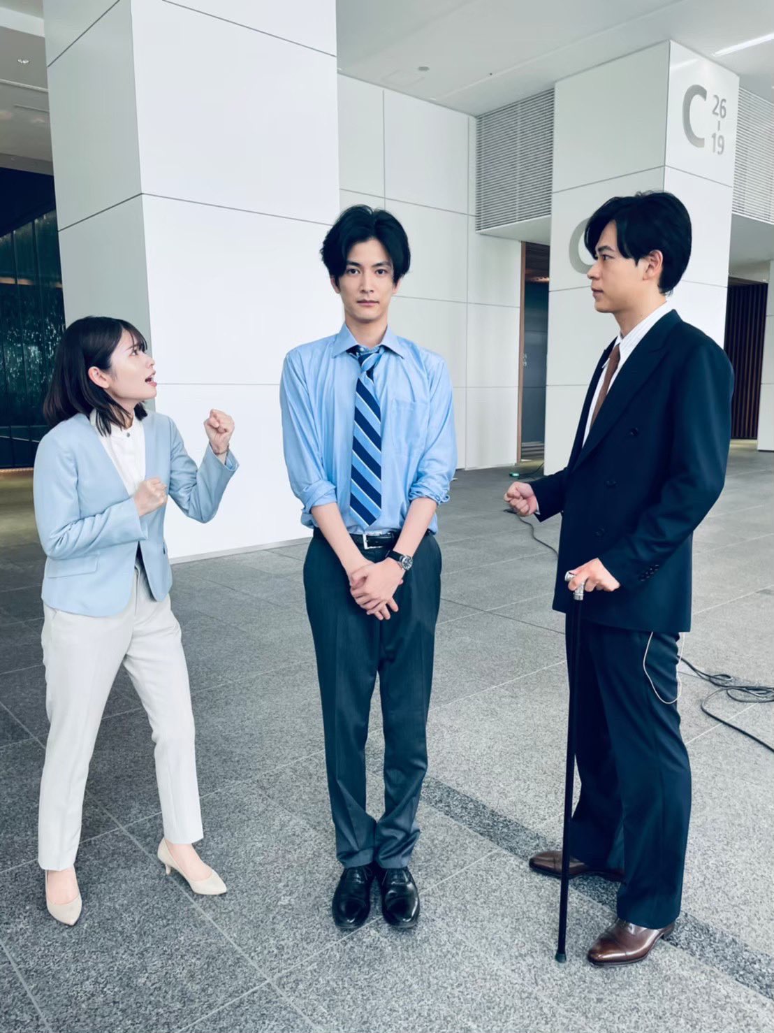 Amazon.co.jp: 助手が予知できると、探偵が忙しい 依頼人の隠し
