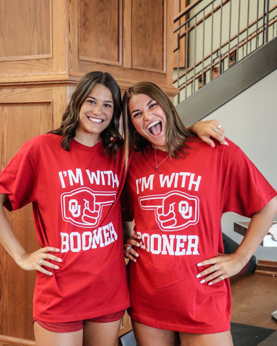 OU_WSoccer's tweet photo. And 𝙬𝙚'𝙧𝙚 𝙗𝙖𝙘𝙠 📸 

#BoomerSooner☝️⚽ https://t.co/QkbAsczR9q