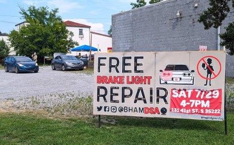BhamDSA's tweet photo. BRAKING: We serviced 9 cars at our Brake Light & Fuse Replacement Clinic🚦this past Saturday!
Thanks to @ShowUp4RJ's Bham chapter for joining us to talk to our neighbors about pressuring Brasfield & Gorrie to #DropCopCity. Special thanks to @beloveducc for being great hosts! https://t.co/ApfunlRnf4