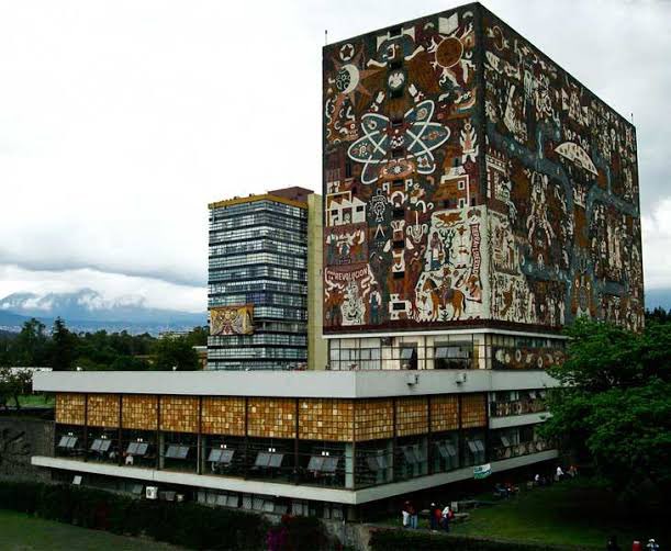 sevillacritico's tweet photo. De 2015 a 2022, la burocracia dorada de la @UNAM_MX dilapidó más de 187 millones de pesos en juntas, reuniones, botanas, servicios de comida exprés y gasolina.

Abro 🧵 con esta (lamentable) historia de privilegios👇 https://t.co/FCJP6Rxfj3