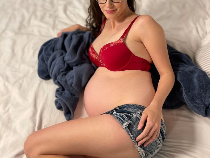 Just finished a pay-per-minute #Skype show on SkyPrivate! You can call me too for a sexy private show<a href="/tag/skype"class="tags">#Skype</a>