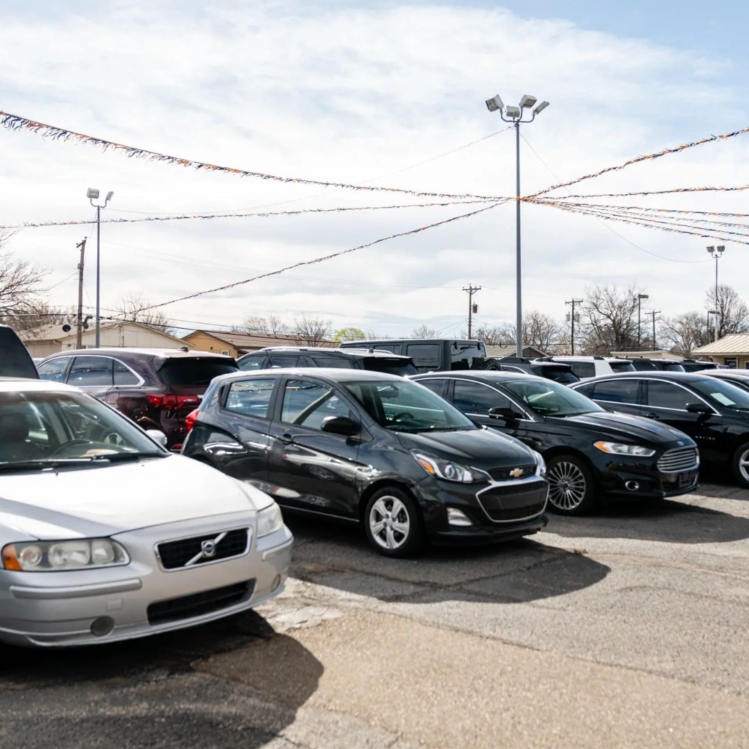 CPointe1's tweet photo. The average driver spends 42 hours per year stuck in traffic. That's almost two days! 😲 Let us help make sure you're spending it in a car you love. Visit our website today to browse our current inventory! 

https://t.co/ULA60nIhBA https://t.co/Mbmohnr9KT