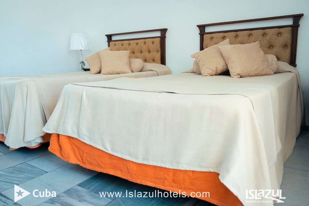 Hotel <a href="/ClubTropicalVro/">Club Tropical Varadero</a> de #IslazulVaradero #29AniversarioIslazul: Ofrece a los huéspedes la base de operaciones ideal para conocer la riqueza cultural y el encanto del entorno.

Experiencias de nuestros clientes en el sitio Tripadvisor sobre el Hotel Club Tropical 👇