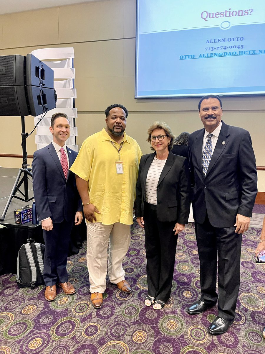 DrSJNickelberry's tweet photo. And so it begins…Beginning of the Year School Leader training (Day 1) was informative & great. Our administrative team was ready & brought the sunshine! We are Key!☀️ 🐾 💪🏾🏫📚🔔 @KeyMS_Cougars @TeamHISD
#houstonisd #HISD #keymiddleschool #beARTrageous #WeAreCougars #WeAreKey https://t.co/JbpzF8Vtdc