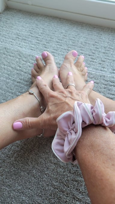New Nails and Toes ! https://t.co/wd4RCkTNLY