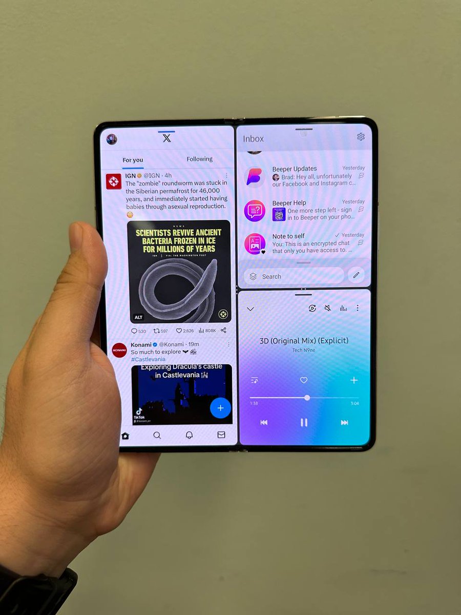 AlexPaulBennett's tweet image. Here&apos;s me browsing X, texting with iMessage (on Android), and listening to music all at the same time. Something you iOS users can&apos;t do. #peaktechnology #android #samsung #zfold #techn9ne