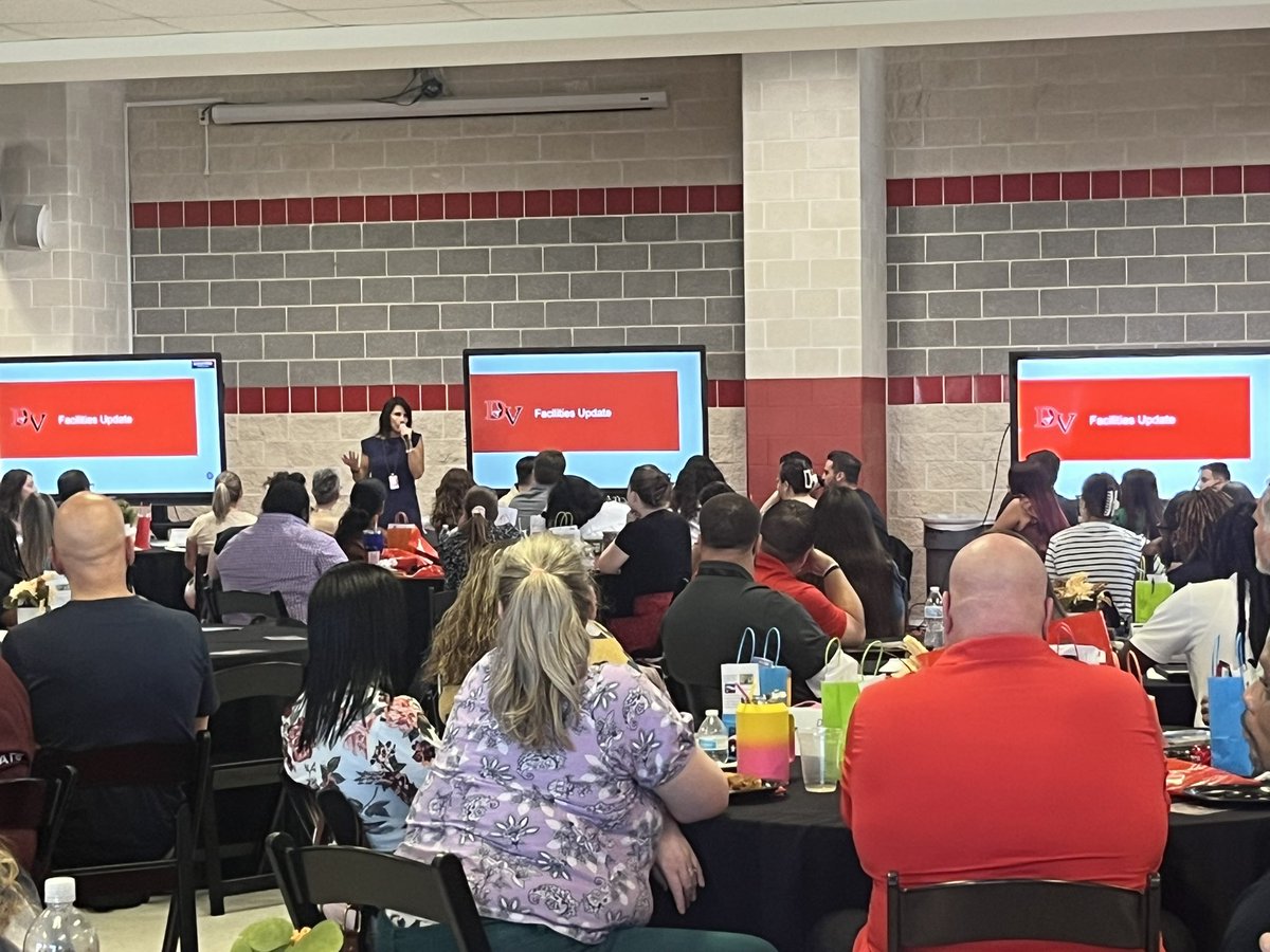LGonzalez_GES's tweet photo. A Journey through the Daily 6...the DV Adventure Began for our wonderful new teachers today! Loved the energy in the room and focused prof. learning. #newteacheracademy #welcomeaboard #DVDifference #differentbydesign https://t.co/hQWpMBQhHa