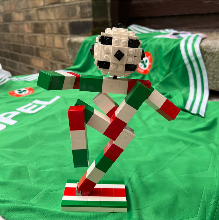Nice piece of Italia '90 nostalgia from <a href="/dublinbricks/">Dublin Bricks</a> ☘️ ⚽