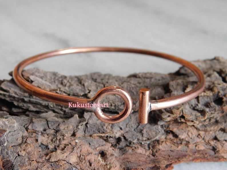 ttps://www.etsy.com/in-en/listing/1476831988/genuine-copper-bangle-bracelet-pure?click_key=415768cebe3dae5e076087ba781f5f4607133a75%3A1476831988&click_sum=e44035cf&ref=shop_home_active_27&pro=1

#GirlfriendGift #anniversarygift #Cuffbracelet #CopperJewelry
#Unisexbracelet