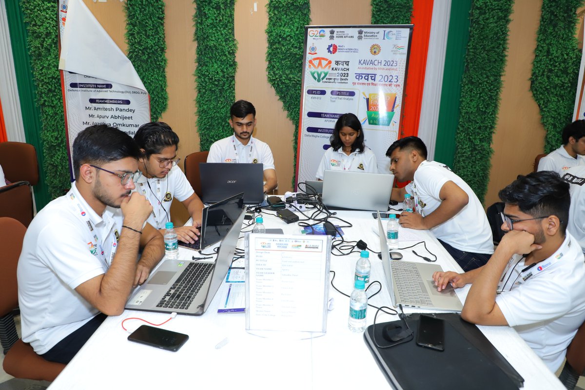AICTE_INDIA's tweet photo. 𝐊𝐀𝐕𝐀𝐂𝐇 𝐇𝐀𝐂𝐊𝐀𝐓𝐇𝐎𝐍 𝟐𝟎𝟐𝟑

Participants of Kavach at nodal centre @glbajaj brainstorming to find innovative solutions to problem statements in the domain of cyber security. 

#kavach #hackathon #CyberSecurity #cybersafe #cyberattacks 

@SITHARAMtg https://t.co/DsEQQVA8K0