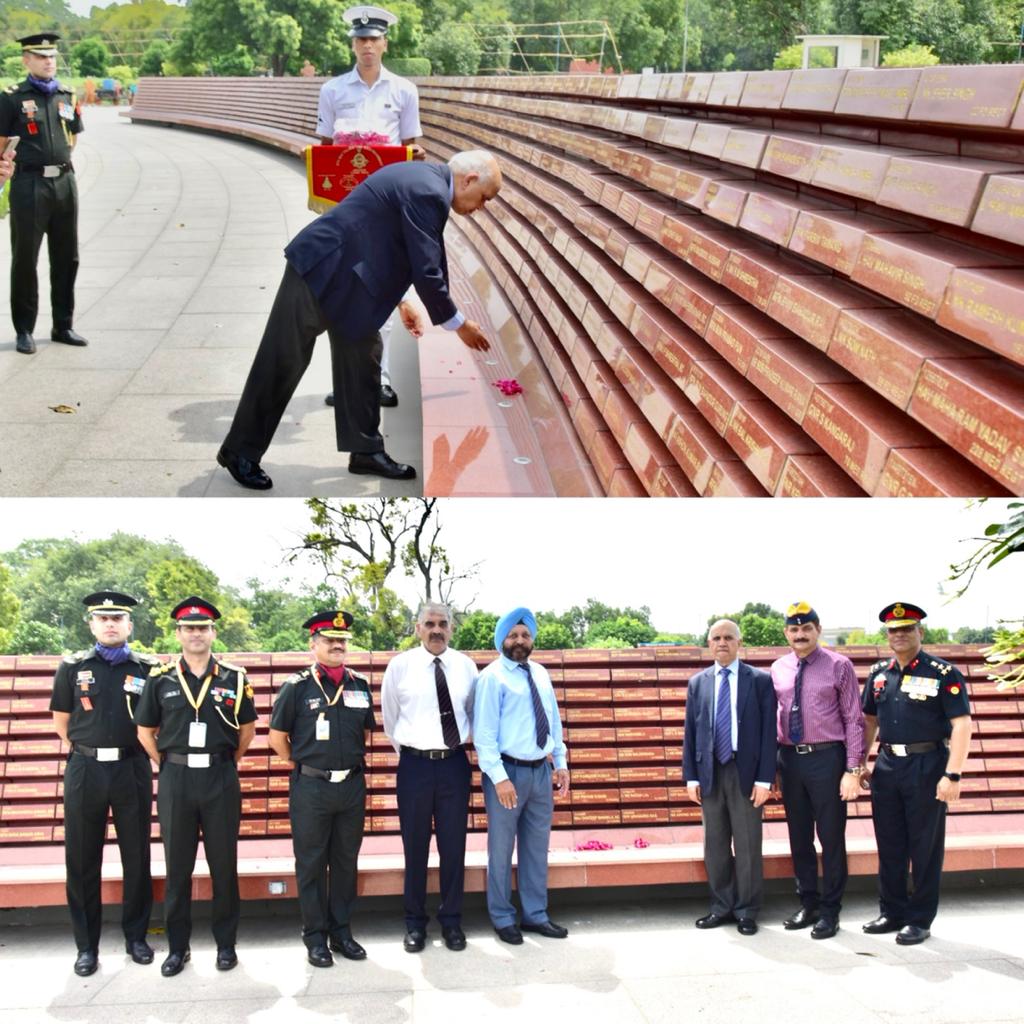 salute2soldier's tweet image. Espirit-de-corps keeps the #regimental affiliation alive. #Veterans &amp;amp; serving officers of 18 #DOGRA  honoured the ultimate sacrifice of Major Sandeep Shankla, #Ashok Chakra on his #Balidaan Diwas  including comrades-in-arms in a solemn ceremony at #NationalWarMemorial.