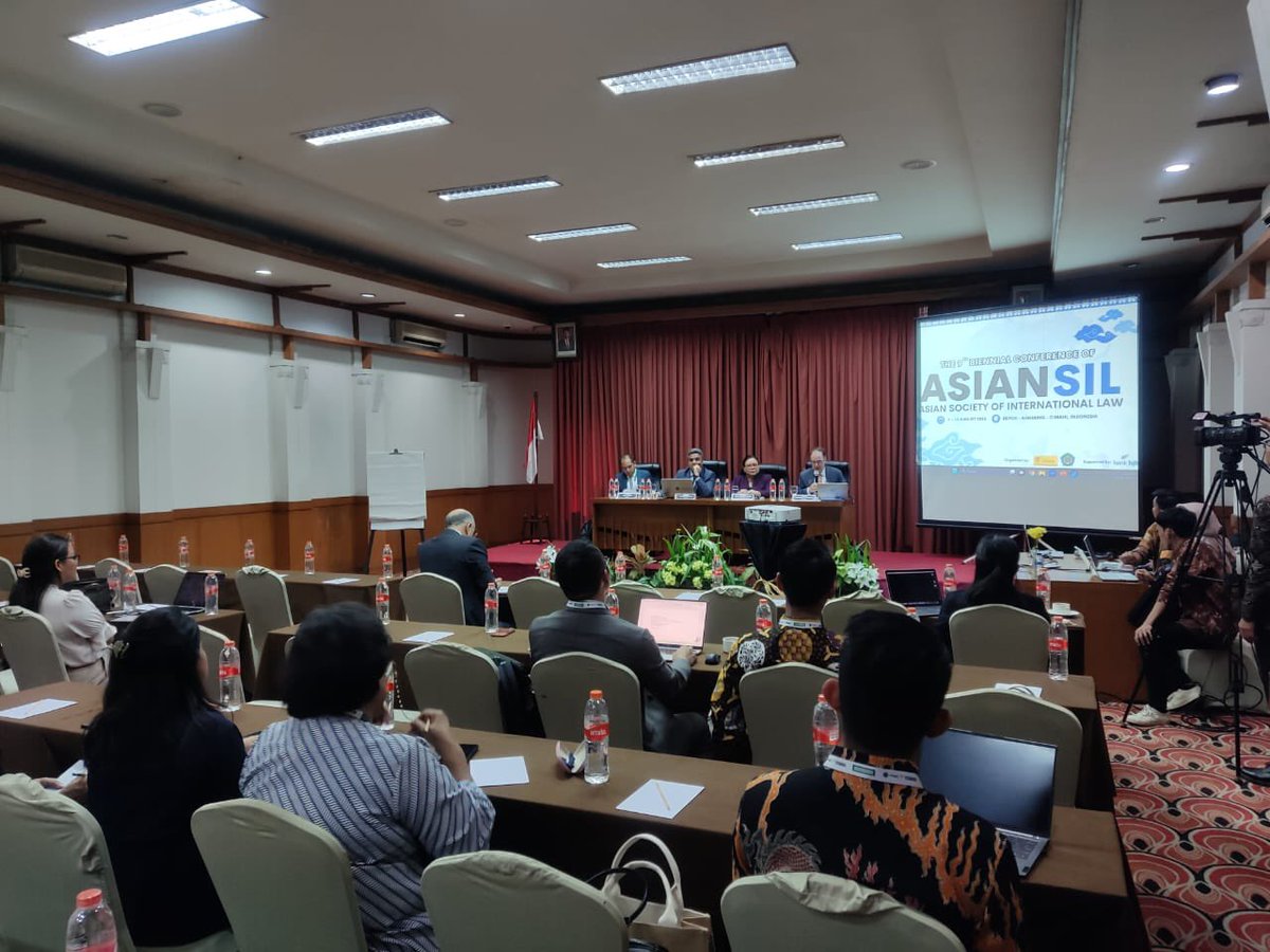 AsianSil's tweet photo. Panel on Dispute Settlement - Prof Beth Pangalangan (Moderator), Speakers: C Bernasconi, N Nucup, P Askary, T D G Toledo. #AsianSIL #BandungConference https://t.co/UjOXvC94pp