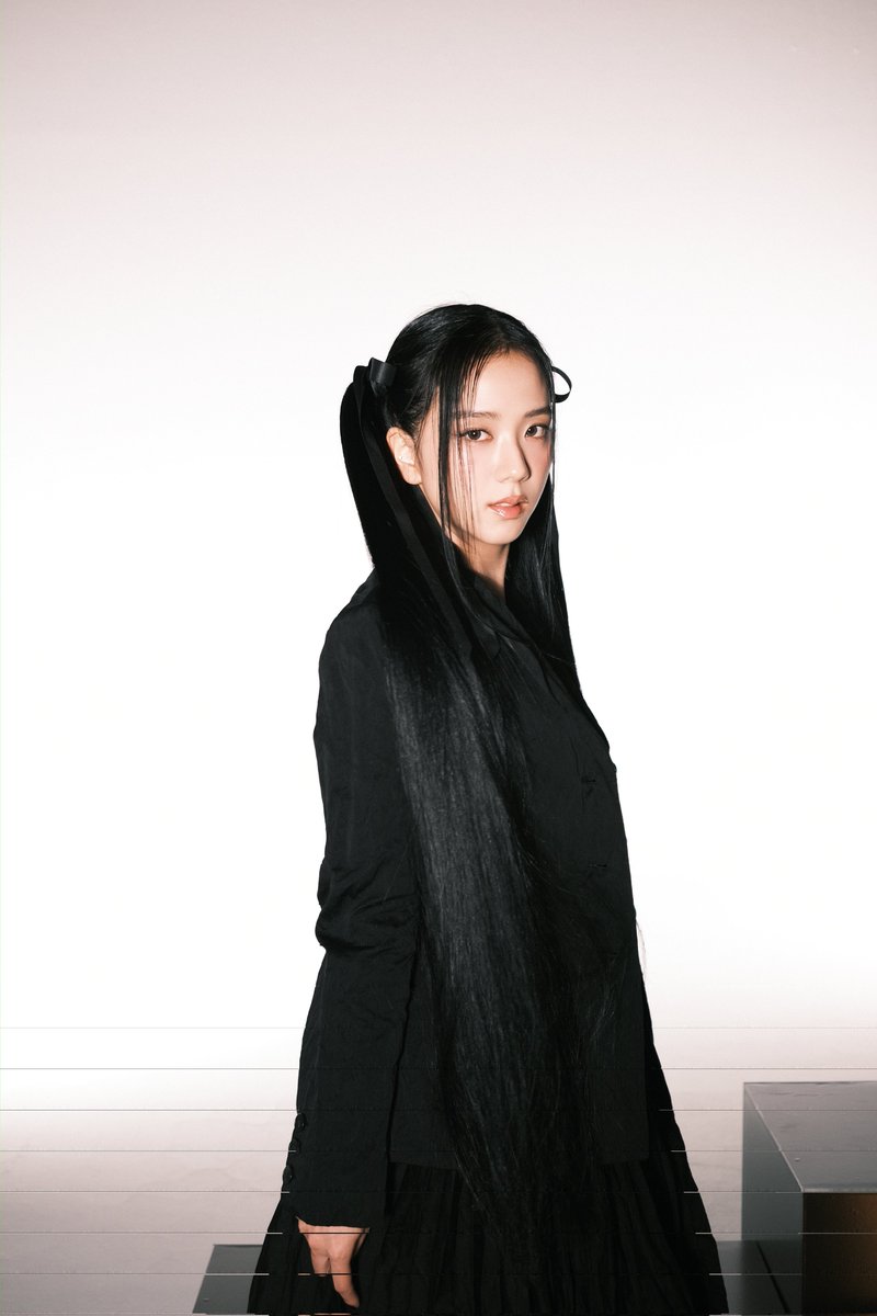 xx_turtle_'s tweet photo. JISOO WEVERSE
 
"Big release of undisclosed photos
Happy 7th anniversary ♥️🎁 Today's happiness index is 808%
Let's have a happy day Blinks 🥰" https://t.co/oU5PzYwCT6