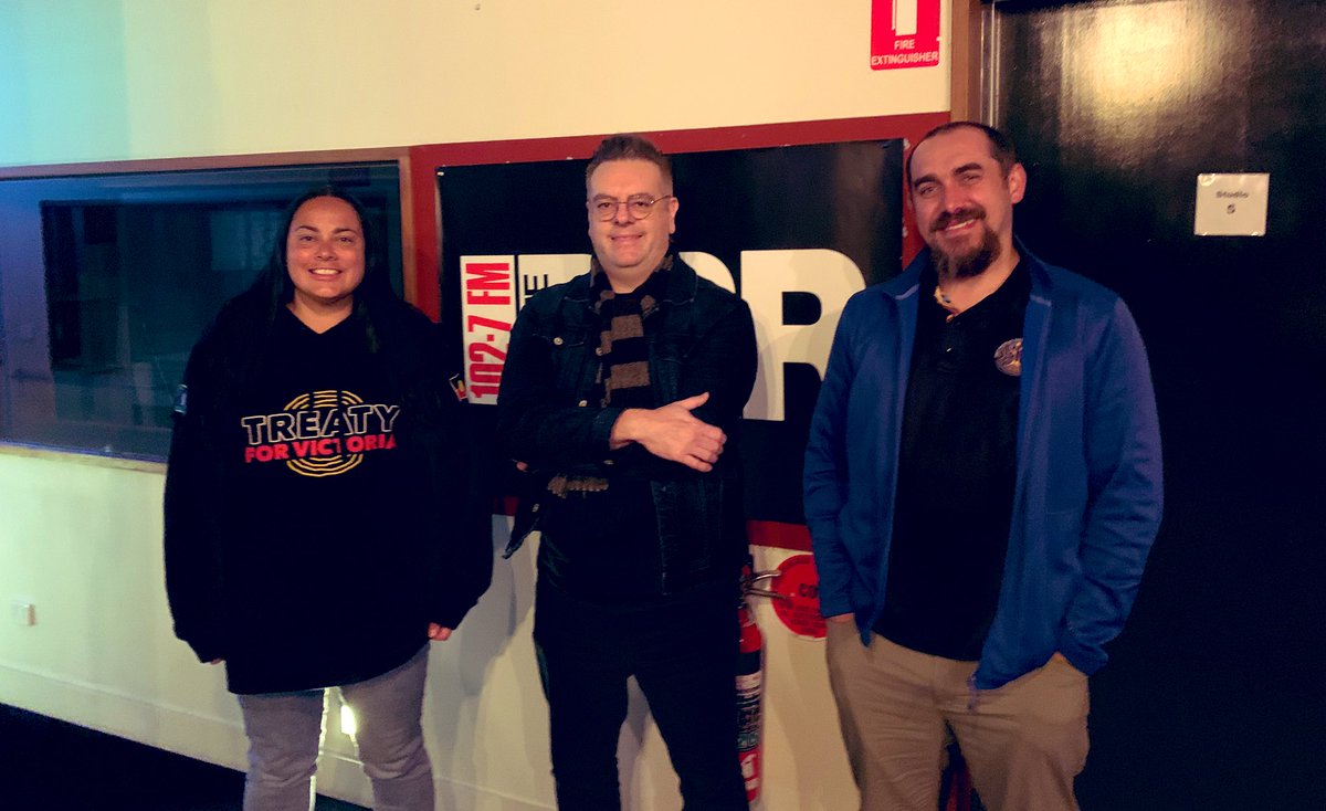 Tune into @3RRRFM now to listen to @MrDTJames interview our new co-chairs Ngarra Murray and Rueben Berg about #VoiceTreatyTruth and all the progress mob are making here in Victoria 📻