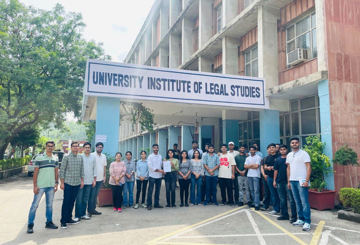 pu_pulse's tweet photo. Students of UILS submitted an application to the Director of UILS requesting for the preponement of Hostel Allocation process, citing the 70% attendance in first 10 days as the reason. #pu #hostel  #UPDATE https://t.co/llnubCbAai