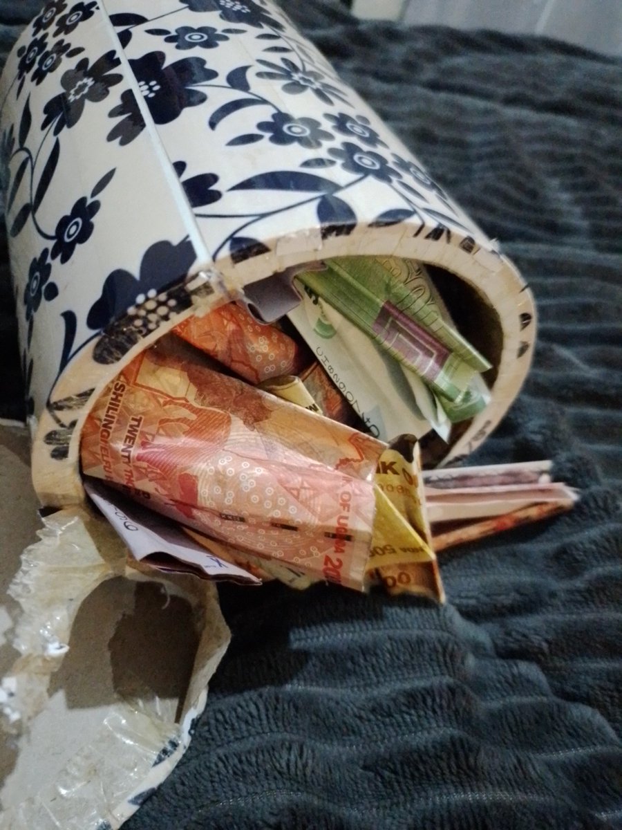 Api_Scent's tweet photo. Category savings 🫣🫣
That sweet feeling when you eventually open your saving box. 
Contact Jovia Via WhatsApp 0757264558 or call 0782833491 for orders. https://t.co/gOMZwXOMwS