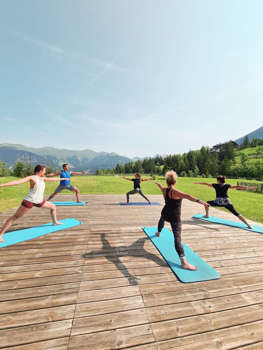 Le #yoga est la pratique d'un ensemble de postures et d'exercices de respiration qui vise à apporter un bien-être physique et mental.

Découvrez le nouveau planning 👉 bit.ly/42DuNpy

#yogapractice #aquamotion #3vallees #courchevel #aquacitycenter #centreaquatique