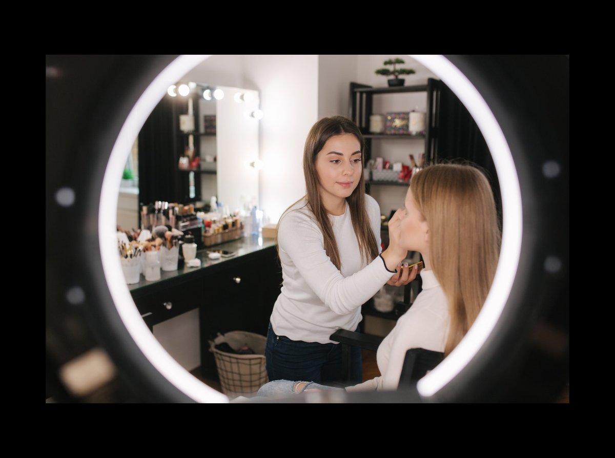 V7595665's tweet image. Discover the future of salon booking in Bangalore with Trakky! Skip wait times, book seamlessly, and elevate your beauty experience. 
trakky.in
#saloninbangalore #bestsaloninbangalore #bestsalon #salonnearme #bangalore #Tweet  #retweet #salon #india #bangaloresalon